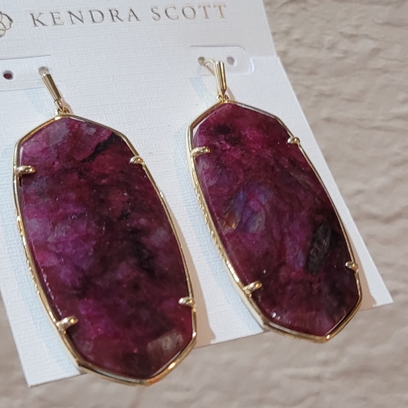 Kendra Scott Faceted Danielle Earrings Raspberry Labradorite in Gold - Picture 7 of 14